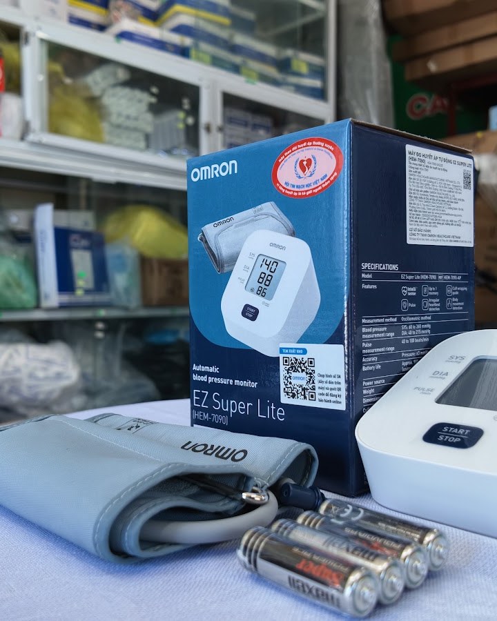 Máy đo huyết áp bắp tay Omron 7090 — ảnh 2