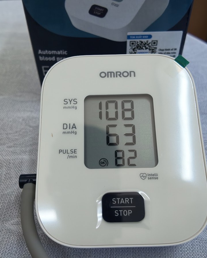Máy đo huyết áp bắp tay Omron 7090 — ảnh 6