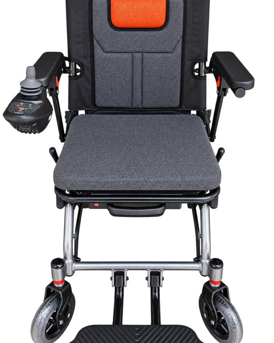 Xe lăn điện Lucass 126