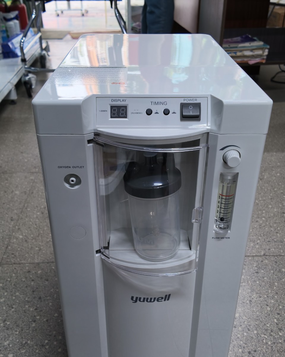 Máy tạo oxy 5 lít Yuwell 7F5B