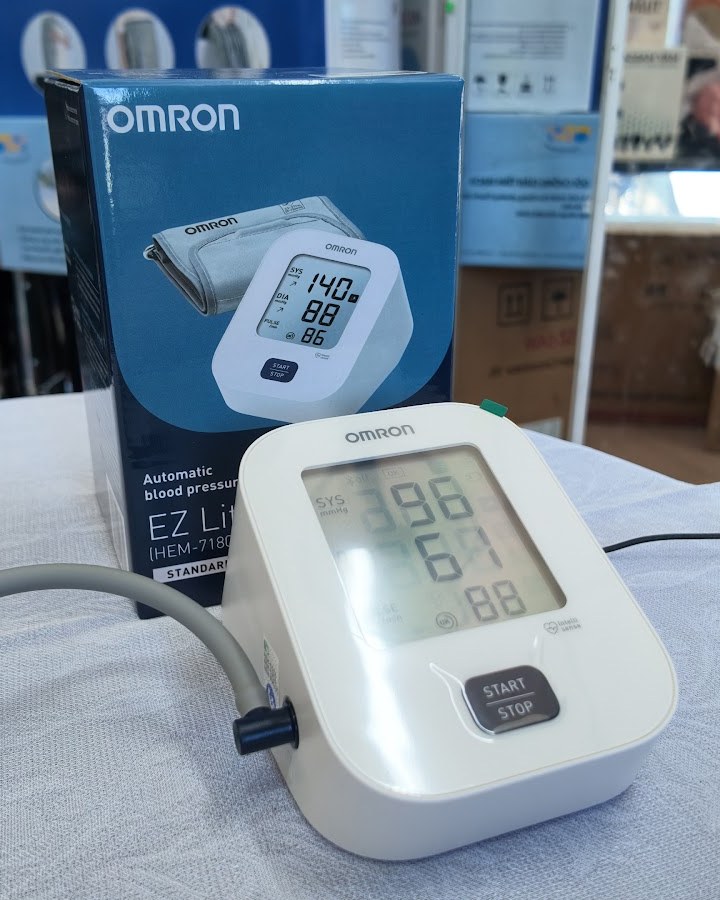 Máy đo huyết áp bắp tay Omron 7180 — ảnh 7