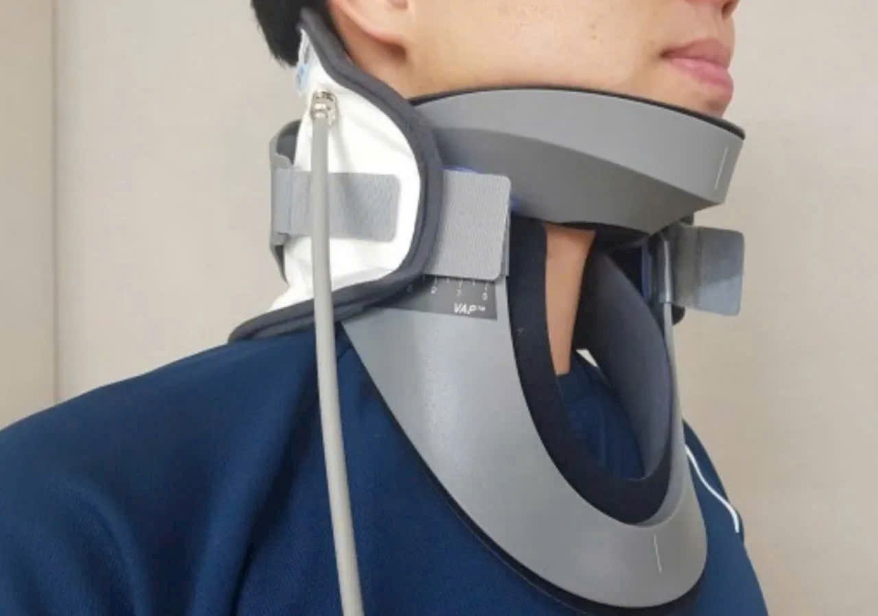 Đai kéo giãn cột sống cổ bằng hơi Hàn Quốc CS500